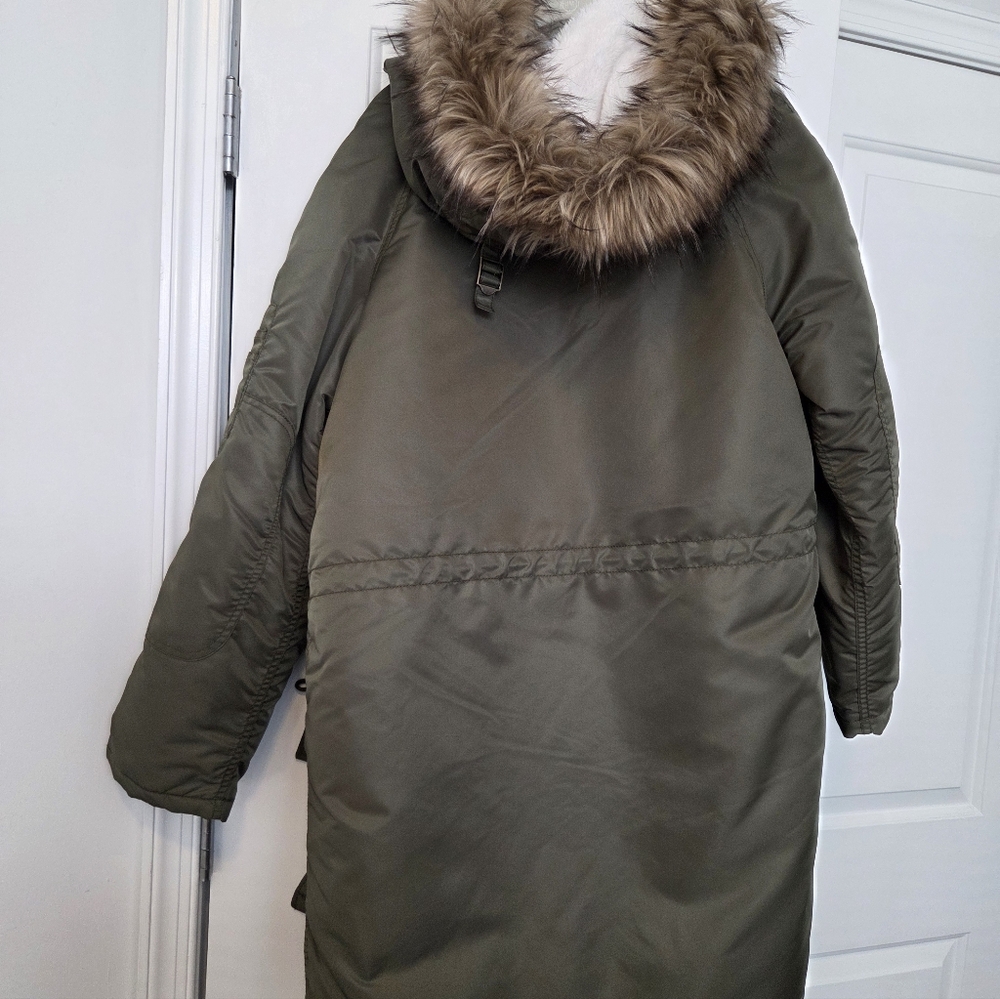 American Eagle, Olive Green Parka Jacket with Faux Fur Hood - Picture 2 of 10